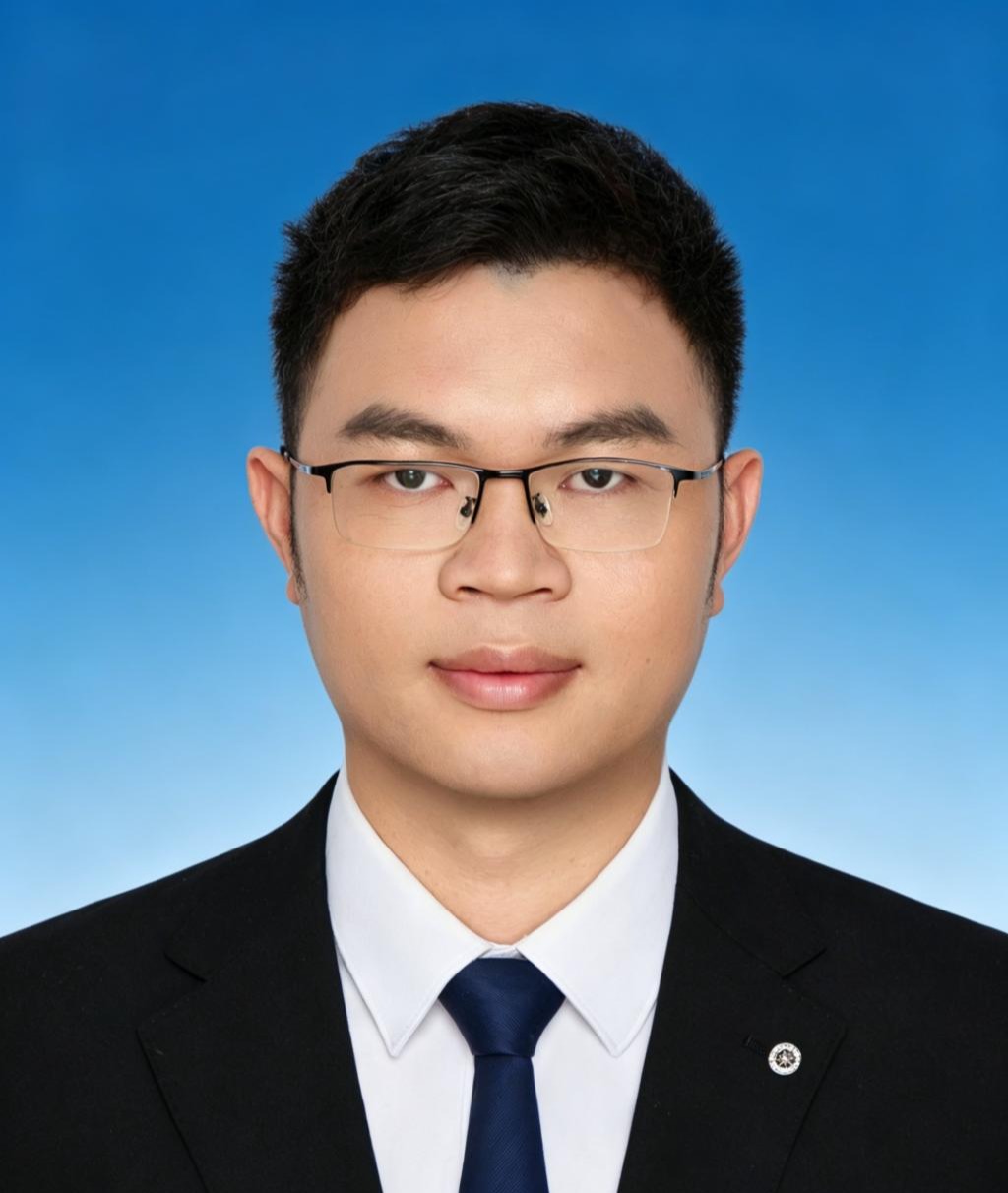 覃健桂 经理助理