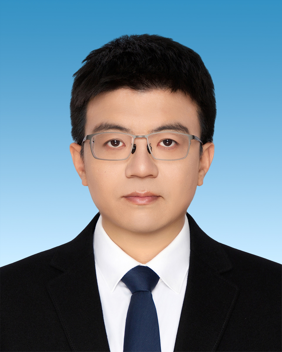 于晓辉 公司党委副书记、经理