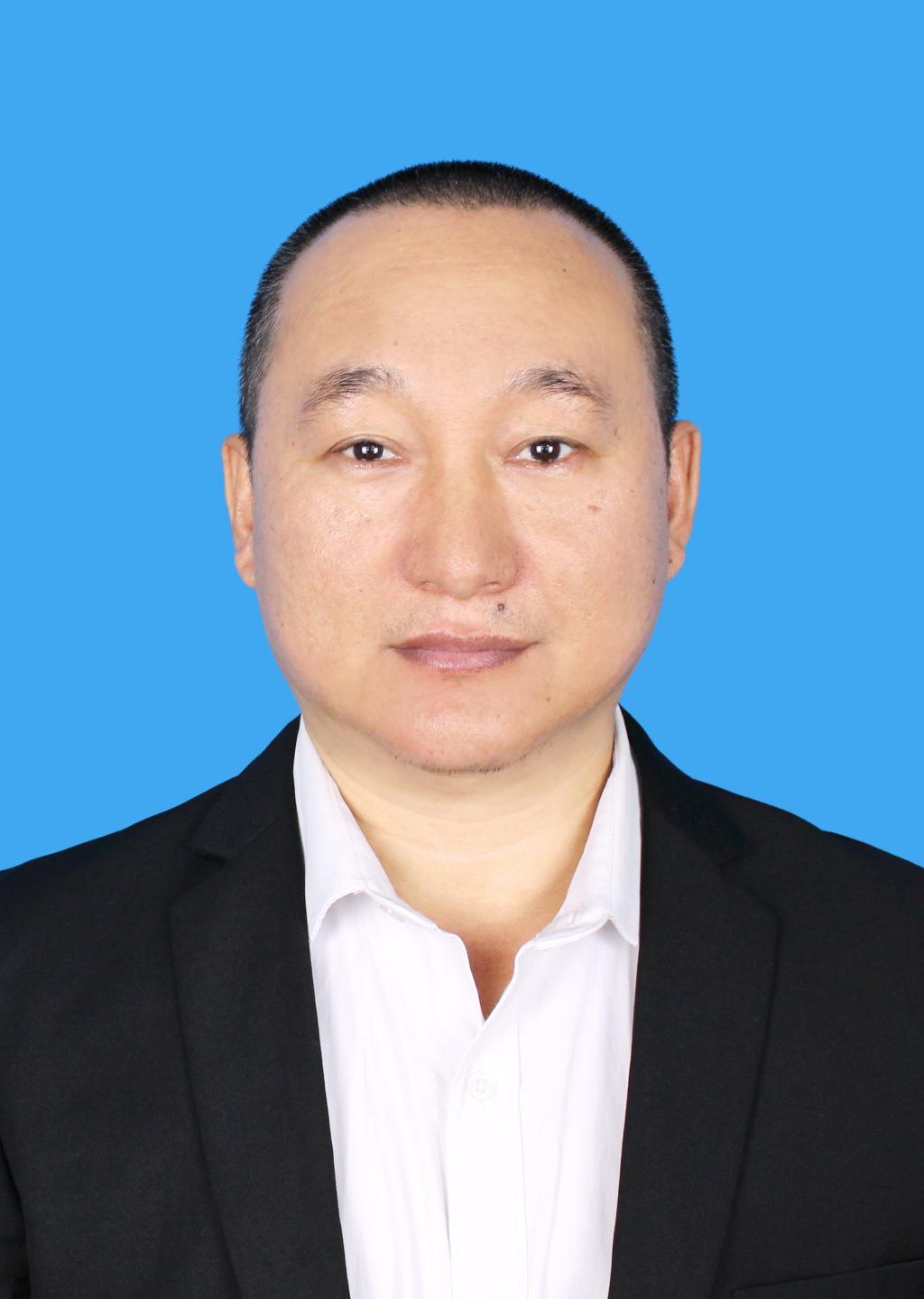 李岩